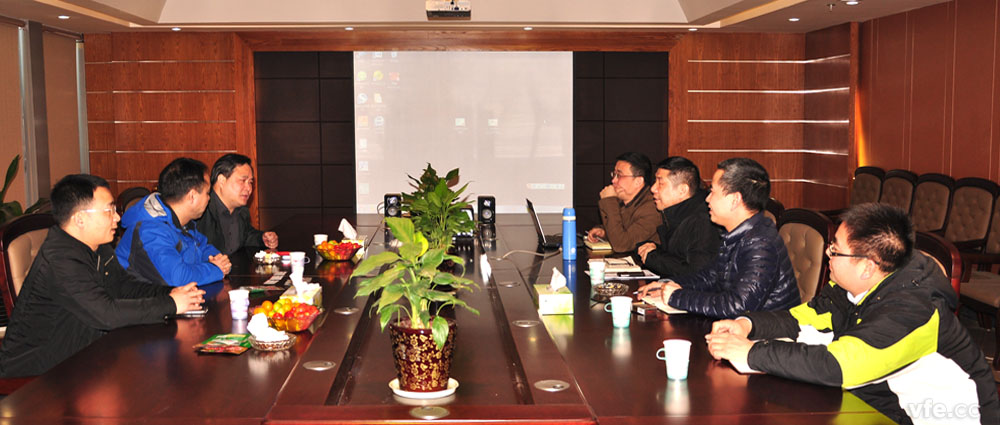 全國(guó)電磁計(jì)量技術(shù)委員會(huì)邵海明秘書(shū)長(zhǎng)在湖南省計(jì)量檢測(cè)研究院李慶先副院長(zhǎng)的陪同下，蒞臨銀河電氣指導(dǎo)工作