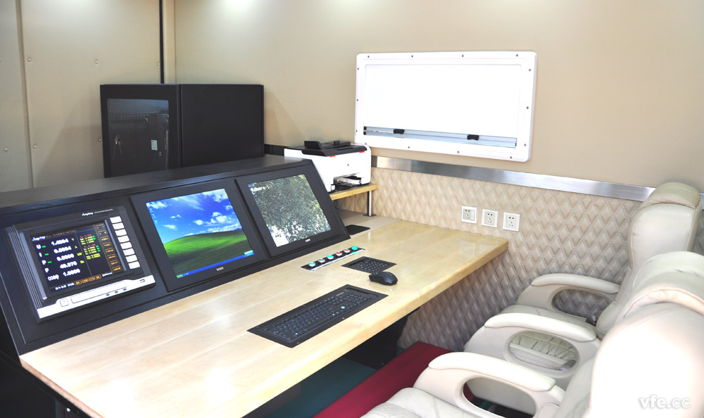 移動式高壓電機能效計量檢測平臺內部操控臺 移動式高壓電機能效計量檢測平臺內部操控臺